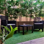 E Riviera Luxury 住宿加早餐酒店 4*